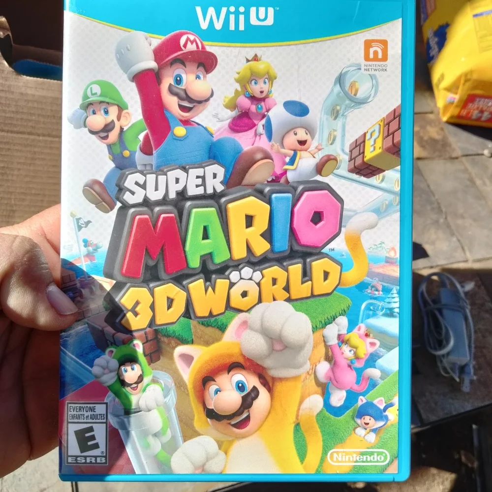 Nintendo Wii U Super Mario 3D World Deluxe Set 32GB Black Console